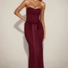 Aisra Σατέν Peekaboo Bandeau Draped Gown σε χρώμα Wine Red