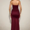 Aisra Σατέν Peekaboo Bandeau Draped Gown σε χρώμα Wine Red