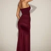 Aisra Σατέν Peekaboo Bandeau Draped Gown σε χρώμα Wine Red
