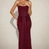 Aisra Σατέν Peekaboo Bandeau Draped Gown σε χρώμα Wine Red