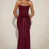 Aisra Σατέν Peekaboo Bandeau Draped Gown σε χρώμα Wine Red