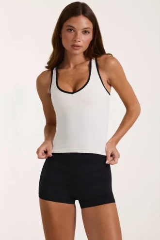 Αμάνικο μπλουζάκι Soft Active σε ιβουάρ