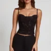 Armelia Μπλούζα με διακοσμημένο λαιμόκοψη Peekaboo σε μαύρο