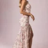 Ασύμμετρη μακριά φούστα Romy με σούρες και floral μοτίβο Primrose Ασύμμετρη μακριά φούστα Romy με σούρες και floral μοτίβο Primrose