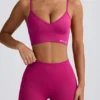 Αθλητικό σουτιέν Define Luxe με V-neck σε χρώμα Berry