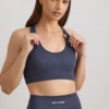 Αθλητικό σουτιέν FlexiRib με πλάτη Racerback σε χρώμα Indigo Slate Αθλητικό σουτιέν FlexiRib με πλάτη Racerback σε χρώμα Indigo Slate