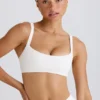 Αθλητικό σουτιέν Soft Active με αντίθεση στο τελείωμα σε λευκό Αθλητικό σουτιέν Soft Active με αντίθεση στο τελείωμα σε λευκό
