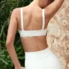 Αθλητικό σουτιέν Soft Active με λεπτομέρειες ραφών σε κρεμ χρώμα