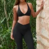 Αθλητικό σουτιέν Soft Active με σταυρωτούς ιμάντες στην πλάτη σε μαύρο χρώμα