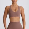 Αθλητικό σουτιέν Soft Active με V-neck σε χρώμα Mocha