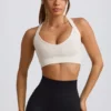 Αθλητικό σουτιέν Super Sculpt χωρίς ραφές με σταυρωτή πλάτη σε λευκό Αθλητικό σουτιέν Super Sculpt χωρίς ραφές με σταυρωτή πλάτη σε λευκό