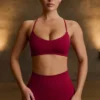 Αθλητικό σουτιέν Super Sculpt χωρίς ραφές με σταυρωτή πλάτη σε μπορντό χρώμα Αθλητικό σουτιέν Super Sculpt χωρίς ραφές με σταυρωτή πλάτη σε μπορντό χρώμα
