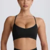 Αθλητικό σουτιέν Super Sculpt Seamless Cross-Back σε μαύρο χρώμα