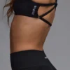 Define Luxe Multiway Open-Back Sports Bra σε μαύρο Define Luxe Multiway Open-Back Sports Bra σε μαύρο
