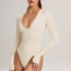 Elodie Modal Plunge Long-Sleeve Κορμάκι σε χρώμα Ivory Elodie Modal Plunge Long-Sleeve Κορμάκι σε χρώμα Ivory