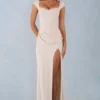 Elva Modal Μάξι Φόρεμα με Λαιμόκοψη Sweetheart και Κουκούλα στη Μέση σε Χρώμα Ιβουάρ
