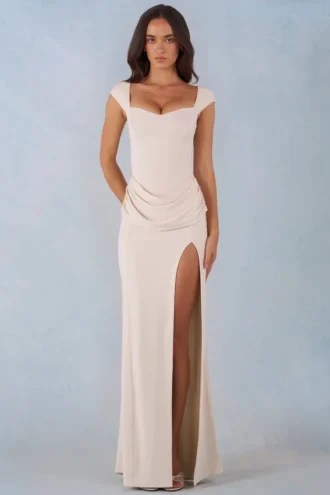 Elva Modal Μάξι Φόρεμα με Λαιμόκοψη Sweetheart και Κουκούλα στη Μέση σε Χρώμα Ιβουάρ