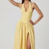 Φόρεμα Farrah Modal Broderie Anglaise με λαιμόκοψη και μήκος μέχρι τα γόνατα σε κίτρινο λεμόνι Φόρεμα Farrah Modal Broderie Anglaise με λαιμόκοψη και μήκος μέχρι τα γόνατα σε κίτρινο λεμόνι