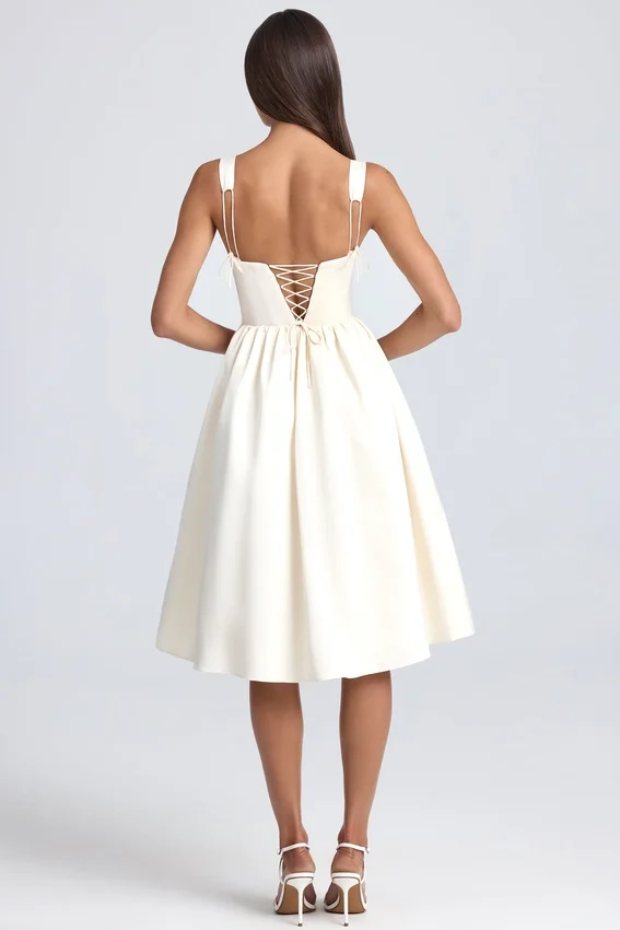 Φορέμα Marguerite Draped Corset Midaxi σε χρώμα ιβουάρ Φορέμα Marguerite Draped Corset Midaxi σε χρώμα ιβουάρ