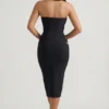 Φορέμα Nika Cut-Out Halterneck Bodycon Midaxi σε μαύρο χρώμα Φορέμα Nika Cut-Out Halterneck Bodycon Midaxi σε μαύρο χρώμα