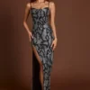 Φορέμα Velia με διακοσμητικό λαιμόκοψη Peekaboo σε ασημί φίδι