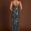 Φορέμα Velia με διακοσμητικό λαιμόκοψη Peekaboo σε ασημί φίδι