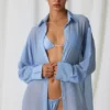 Hiva Oversized πουκάμισο με λεπτομέρειες από πέρλες σε γαλάζιο χρώμα