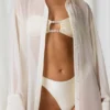 Hiva Oversized πουκάμισο με λεπτομέρειες από πέρλες σε λευκό χρώμα
