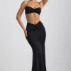 Jerika Slinky Jersey Μπραλέτα με λεπτομέρειες από μεταλλικά στοιχεία και λαιμόκοψη halter σε μαύρο Jerika Slinky Jersey Μπραλέτα με λεπτομέρειες από μεταλλικά στοιχεία και λαιμόκοψη halter σε μαύρο