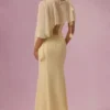 Κάπα Velina από σιφόν σε χρώμα βουτύρου Κάπα Velina από σιφόν σε χρώμα βουτύρου