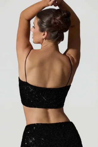 Κοντή μπλούζα Ariana με διακοσμητικά cut-out σε μαύρο χρώμα