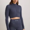 Κοντό μπουφάν FlexiRib με φερμουάρ σε χρώμα Indigo Slate Κοντό μπουφάν FlexiRib με φερμουάρ σε χρώμα Indigo Slate
