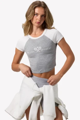 Κοντό T-shirt με γραφικό σχέδιο σε γκρι μάρλ