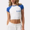 Κοντό T-shirt με γραφικό σχέδιο σε λευκό χρώμα Κοντό T-shirt με γραφικό σχέδιο σε λευκό χρώμα