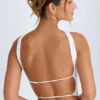 Κορμάκι Bandeau με λεπτομέρεια choker Khai σε λευκό