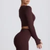 Κροπ μπλούζα Super Sculpt χωρίς ραφές με μακριά μανίκια σε χρώμα σοκολάτα