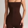 Luma Modal Square-Neck Bodycon Capri Ολόσωμη Φόρμα σε χρώμα σοκολάτας
