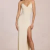 Μάξι Φορέμα Elanora με βαθύ V-neck σε χρώμα ιβουάρ Μάξι Φορέμα Elanora με βαθύ V-neck σε χρώμα ιβουάρ
