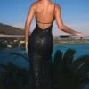 Μάξι φόρεμα Joella με διακοσμητικά cut-out και λαιμόκοψη halter σε μαύρο χρώμα