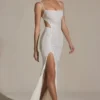 Μάξι Φορέμα Lucienne με διακοσμητικά cut-out και ουρά ψαριού σε λευκό
