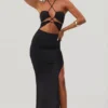 Μάξι φόρεμα Oceane με ανοίγματα και λαιμόκοψη halter σε μαύρο χρώμα Μάξι φόρεμα Oceane με ανοίγματα και λαιμόκοψη halter σε μαύρο χρώμα