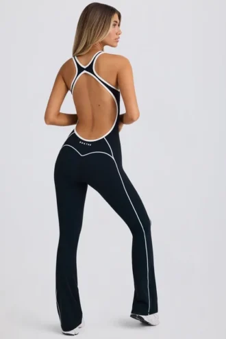 Μαύρη ολόσωμη φόρμα Petite Soft Active με ανοιχτή πλάτη
