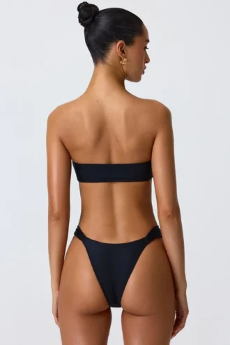 Sunny Isles Διακοσμημένο μπικίνι bandeau με cut-out σε μαύρο χρώμα