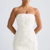 Μίνι φόρεμα A-Line με λουλουδάτο απλικέ Azaelea σε λευκό