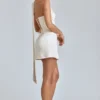 Μίνι φόρεμα Anastasia με ντραπέ λαιμόκοψη από σατέν σε χρώμα ιβουάρ Μίνι φόρεμα Anastasia με ντραπέ λαιμόκοψη από σατέν σε χρώμα ιβουάρ