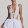 Μίνι φόρεμα Cece με διακοσμητικά cut-out και φούστα σε στυλ «φούσκα» σε λευκό χρώμα