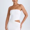 Μίνι φόρεμα Damia Cut-Out Bandeau σε λευκό Μίνι φόρεμα Damia Cut-Out Bandeau σε λευκό