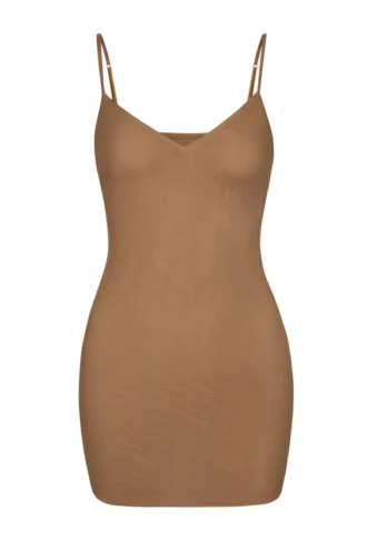 Μίνι φόρεμα Intimates Soft Mesh με V λαιμόκοψη σε χρώμα αμύγδαλο