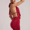 Μίνι φόρεμα Kael με πτυχωτό καπό σε χρώμα Cherry Red Μίνι φόρεμα Kael με πτυχωτό καπό σε χρώμα Cherry Red