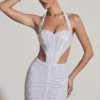 Μίνι φόρεμα Lucia με διακοσμητικά cut-out και λαιμόκοψη halterneck σε λευκό